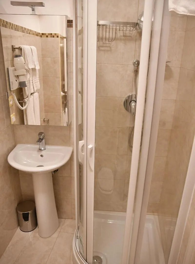 La Serenissima Hotel Palerme Italie