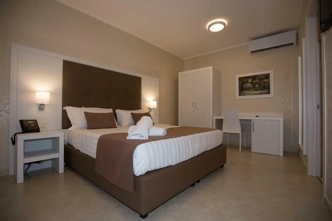 La Serenissima Hotel Palerme 3*,